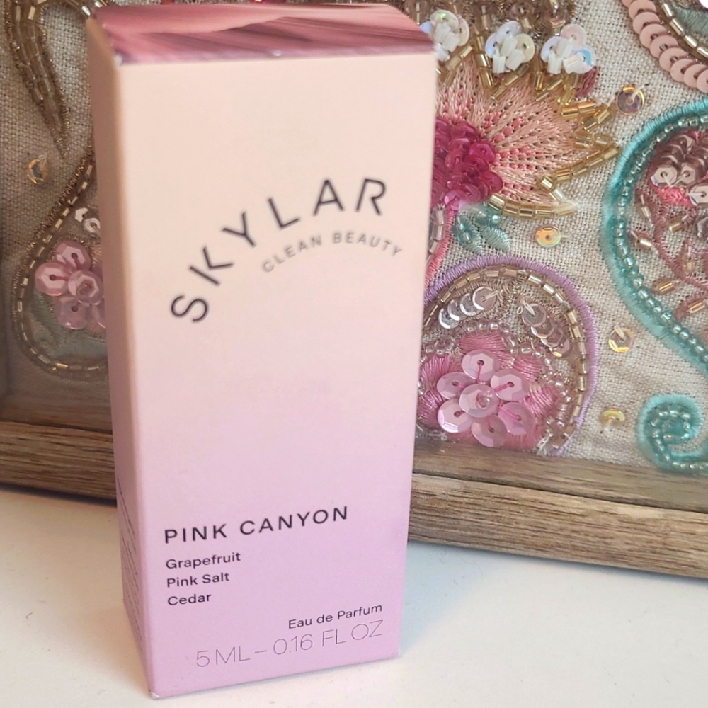 5/$25 Pink canyon fragrance deluxe mini